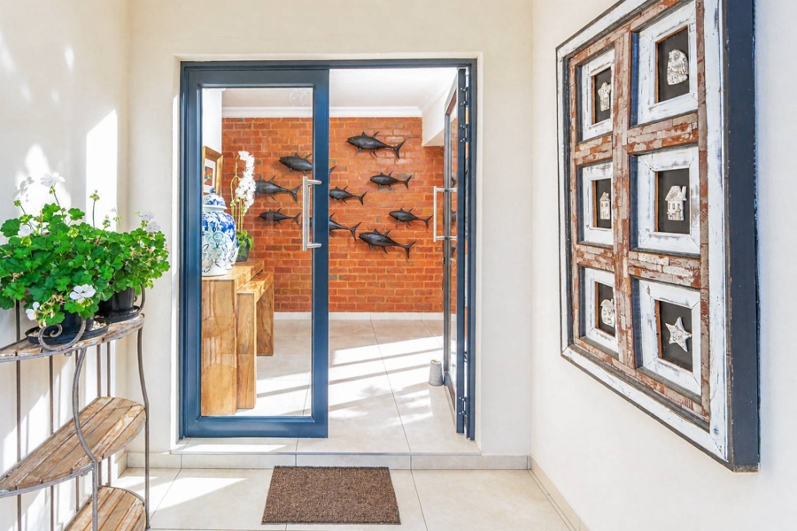 4 Bedroom Property for Sale in Meerhof North West